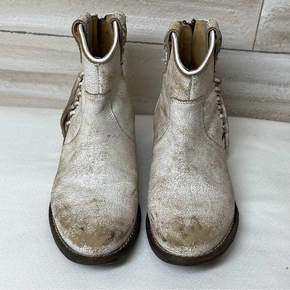 Very Volatile Lookout Western Boot Distressed Bootie Side Fringe Women's Size 6 - Picture 3 of 9